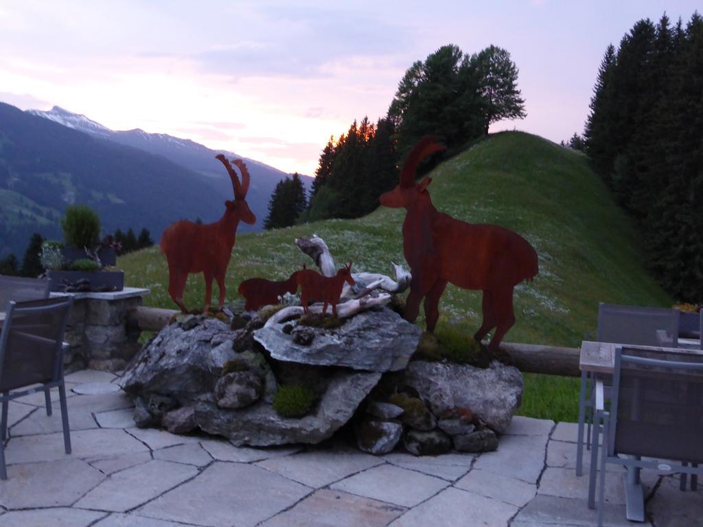 Berghaus Alpenroesli Hotel Klosters Exterior photo