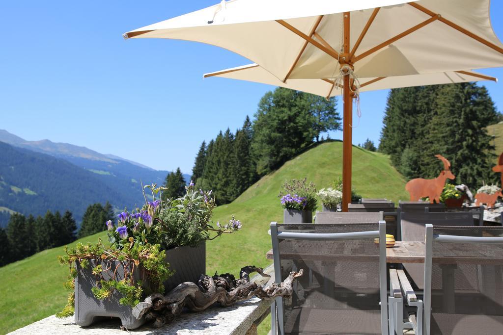 Berghaus Alpenroesli Hotel Klosters Exterior photo